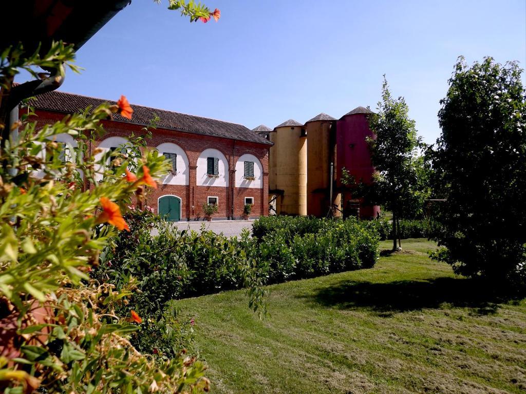 הוילה ולנצה Agriturismo Cascina Nuova מראה חיצוני תמונה
